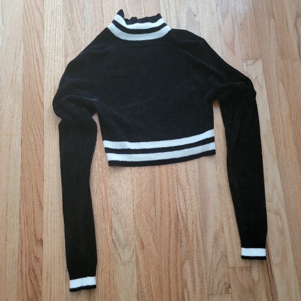 Urban Outfitters crop top sweater